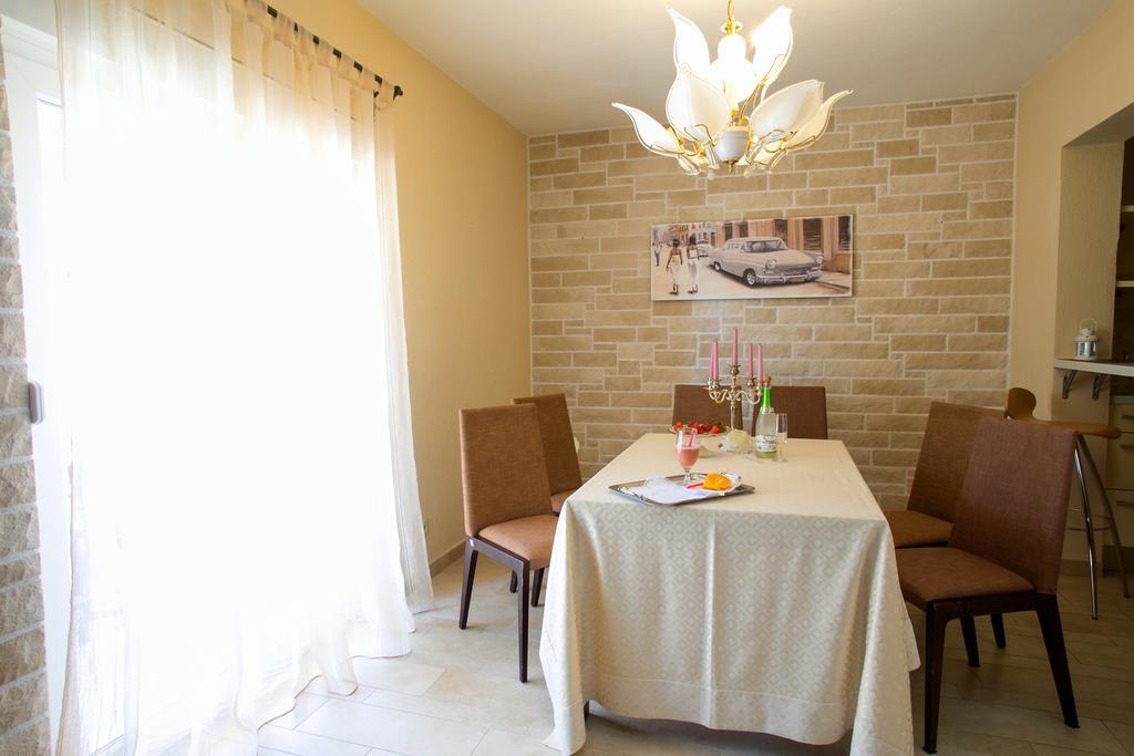 Apartments Tomulic Novalja Εξωτερικό φωτογραφία